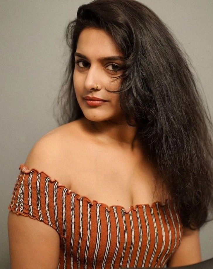 model Call Girls in Mumbai